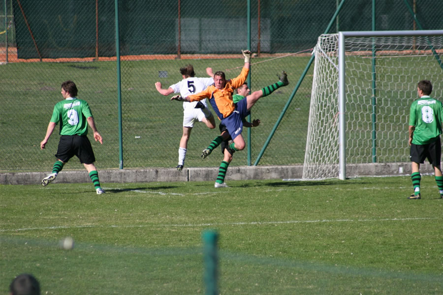 gal/19. Spieltag- SV Reischach-Wiesen/2007-04-16 SV Reischach - SV Wiesen 053.jpg